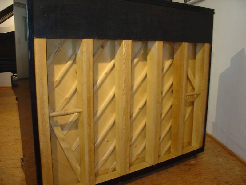 Yamaha U3, schwarz poliert
